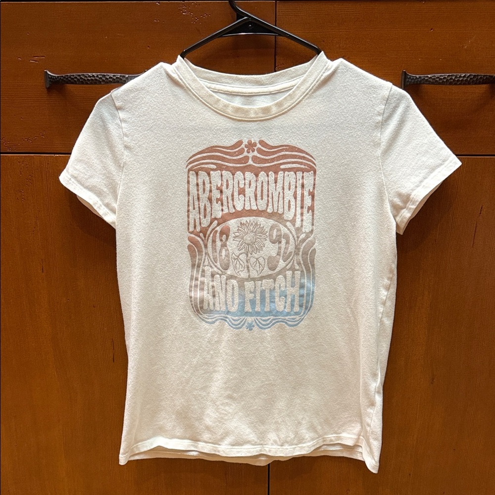 Abercrombie & Fitch Cream Graphic Tee
